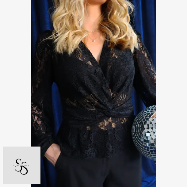 TIKI LS TWIST BLOUSE - BLACK LACE